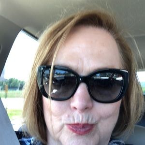 Meet your Posher, Beverly